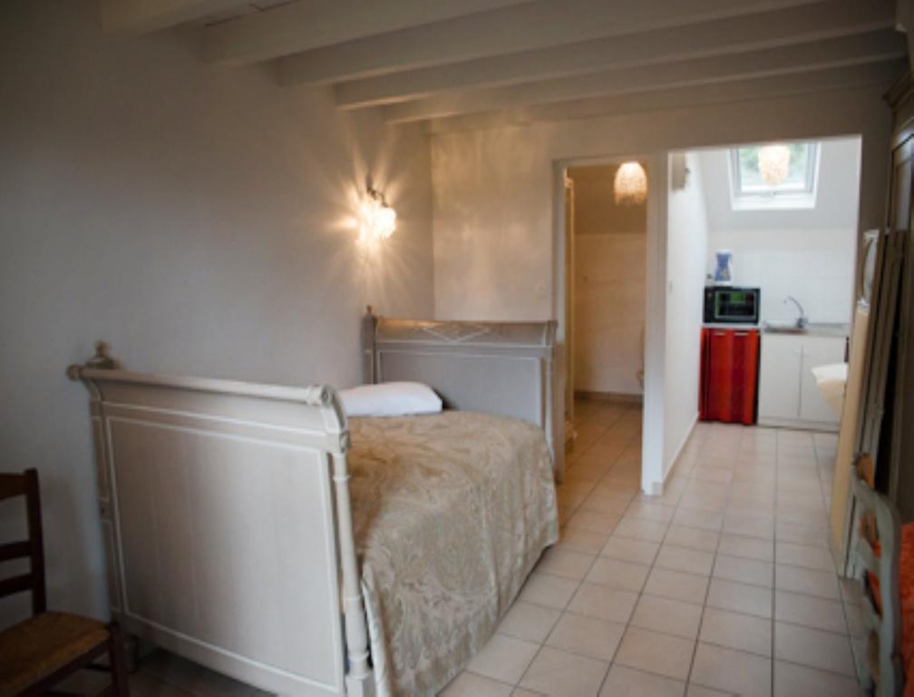 Le Petit Pont Hotel Moncé-en-Belin Buitenkant foto