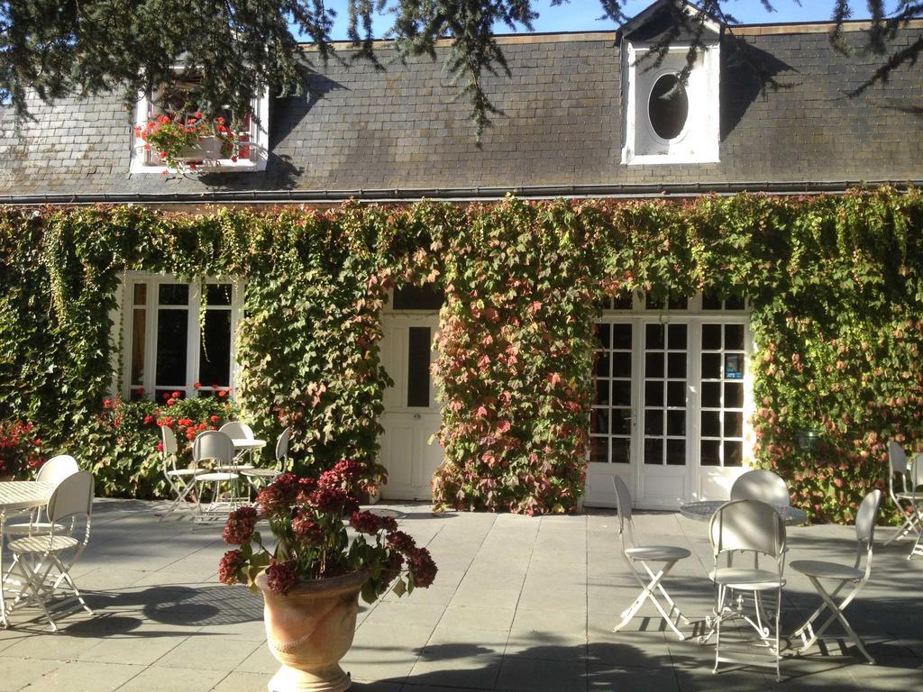 Le Petit Pont Hotel Moncé-en-Belin Buitenkant foto