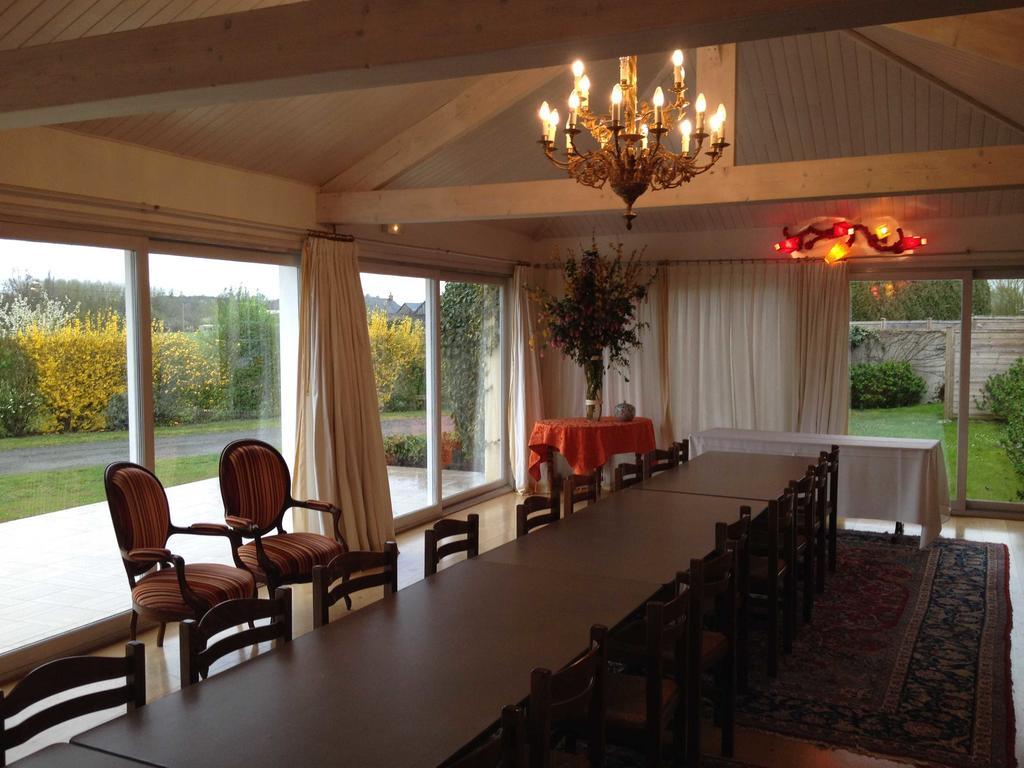Le Petit Pont Hotel Moncé-en-Belin Buitenkant foto