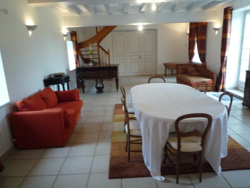 Le Petit Pont Hotel Moncé-en-Belin Buitenkant foto